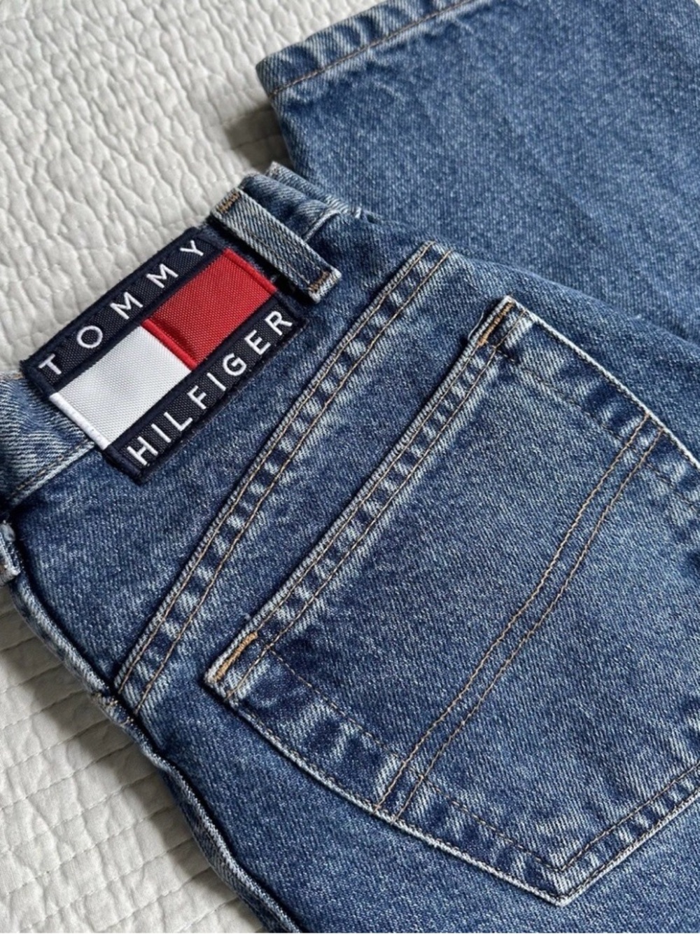 Y2K 90’s Tommy Hilfiger classic logo patch Women's Blue denim Jeans Cotton